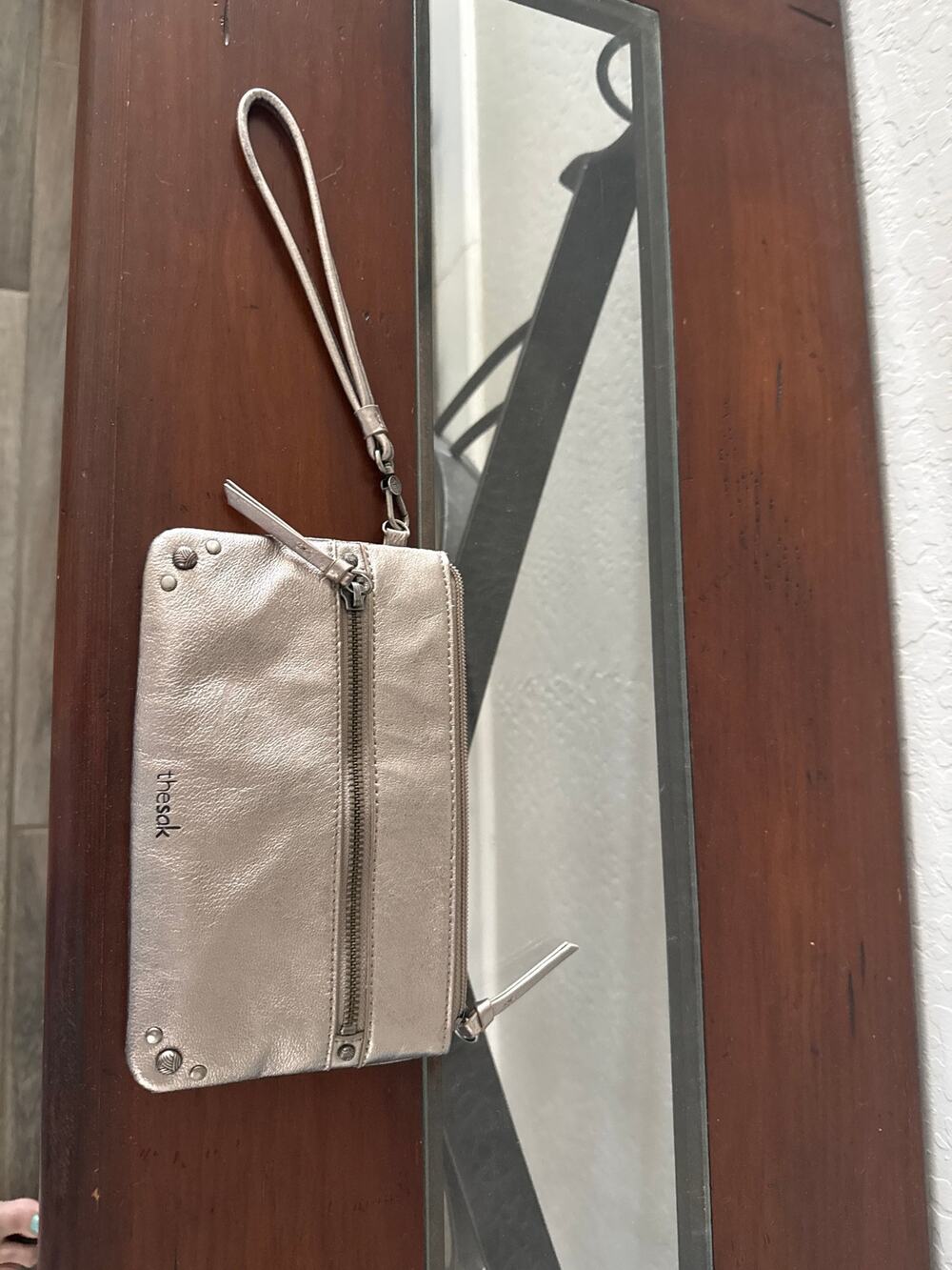 The sac wristlet silver